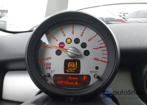 2012 Mini Cooper Clubman z USA, uszkodzony, nr VIN WMWZF3C56CT189512